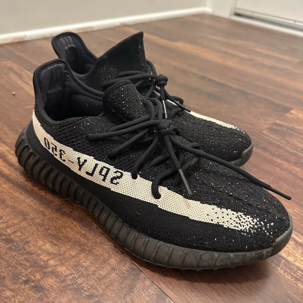 Yeezy Boost 350 V2 'Oreo'